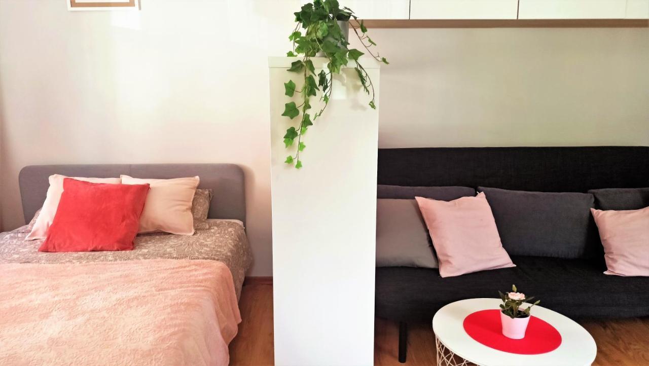 Apartament Malinowy Swietoduska 12 Lublin Extérieur photo